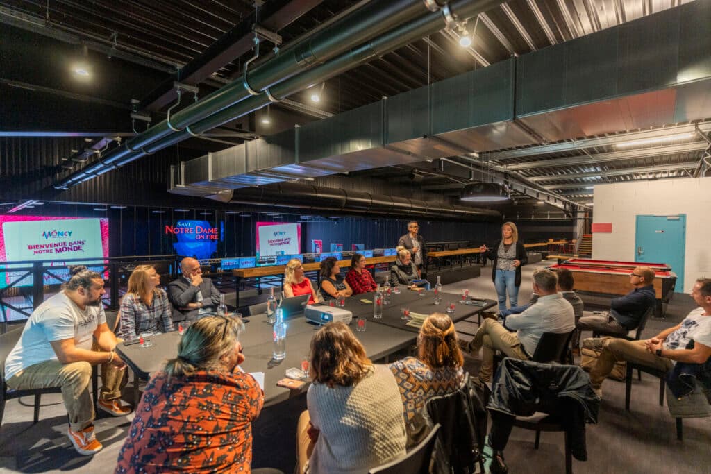 Dirigeants réunis autour de la table La Connect à Nice